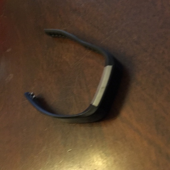 Fit bit - Picture 3 of 3